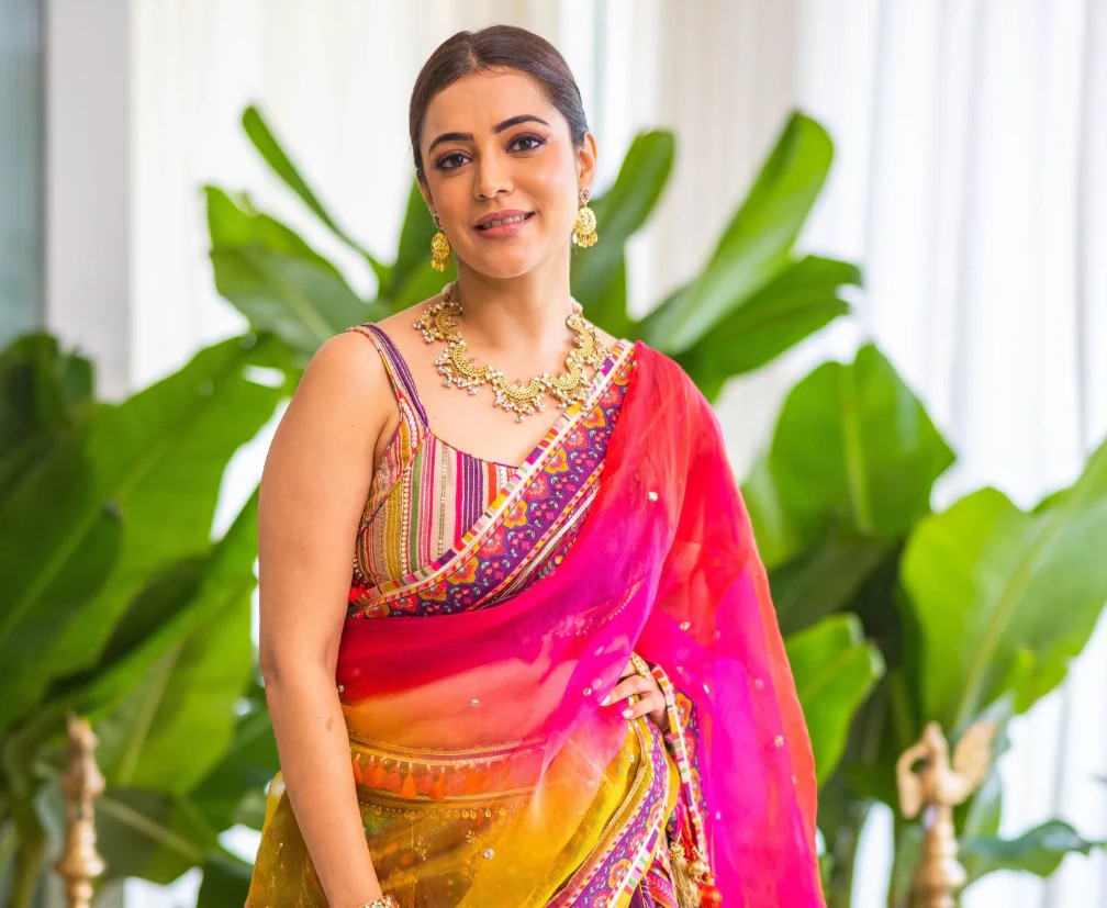 The Festive Edit: Captivating Looks from Sandhya Shah for the Upcoming Season