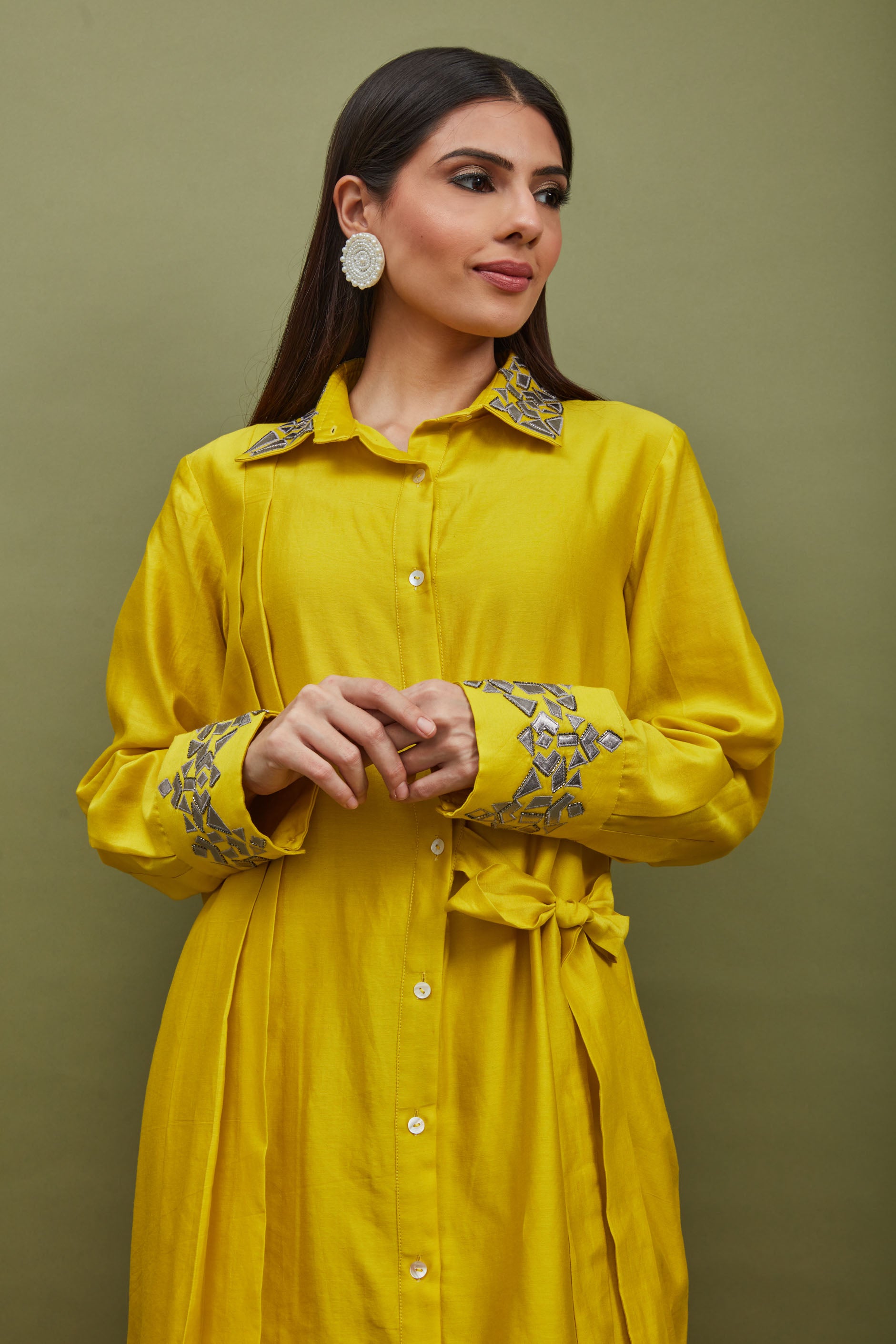 PLEATED SHIRT WITH SLIM PANT