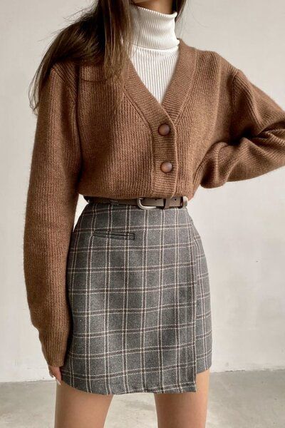 What are the Key Pieces of Vintage Fashion?