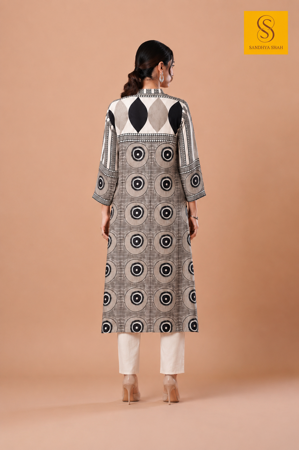 Abstract Contrast Kurta Set