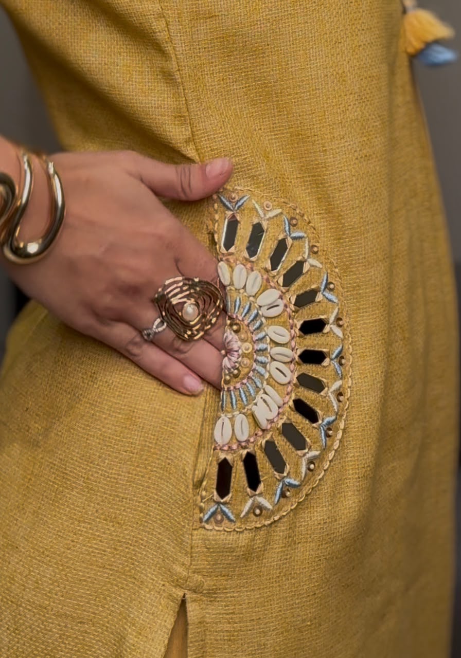 Citrine Sleeveless Linen Kurta Set